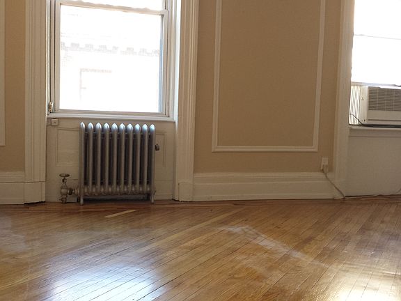 3rd image of 26 W 10th St APT 4B
