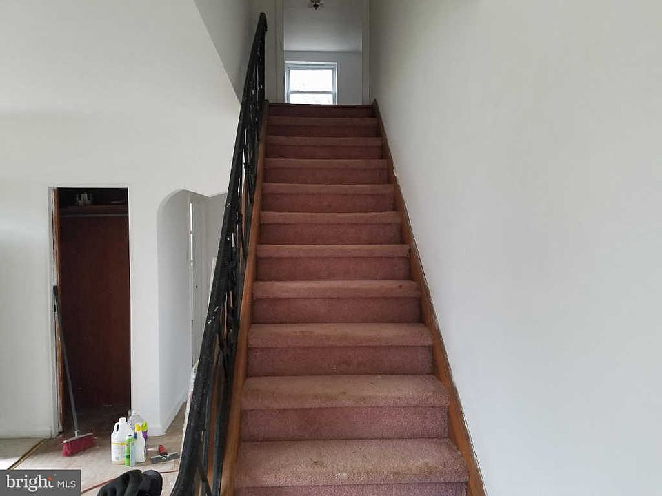 2nd image of 2976 S Black Horse Pike