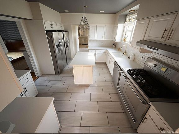 3rd image of 116 Carleton Avenue