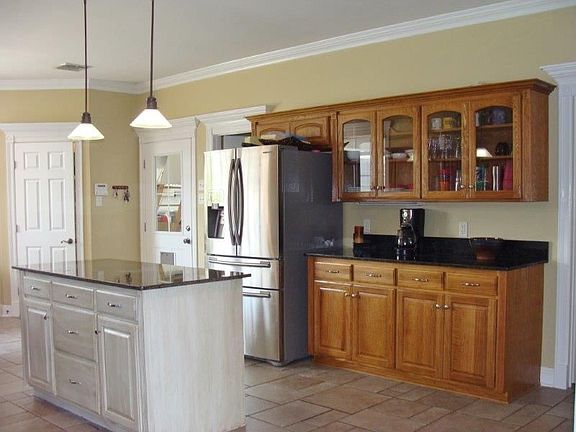 5th image of 2415 Stoneybrook St