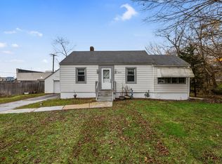 8119 Rutledge St, Merrillville, IN 46410