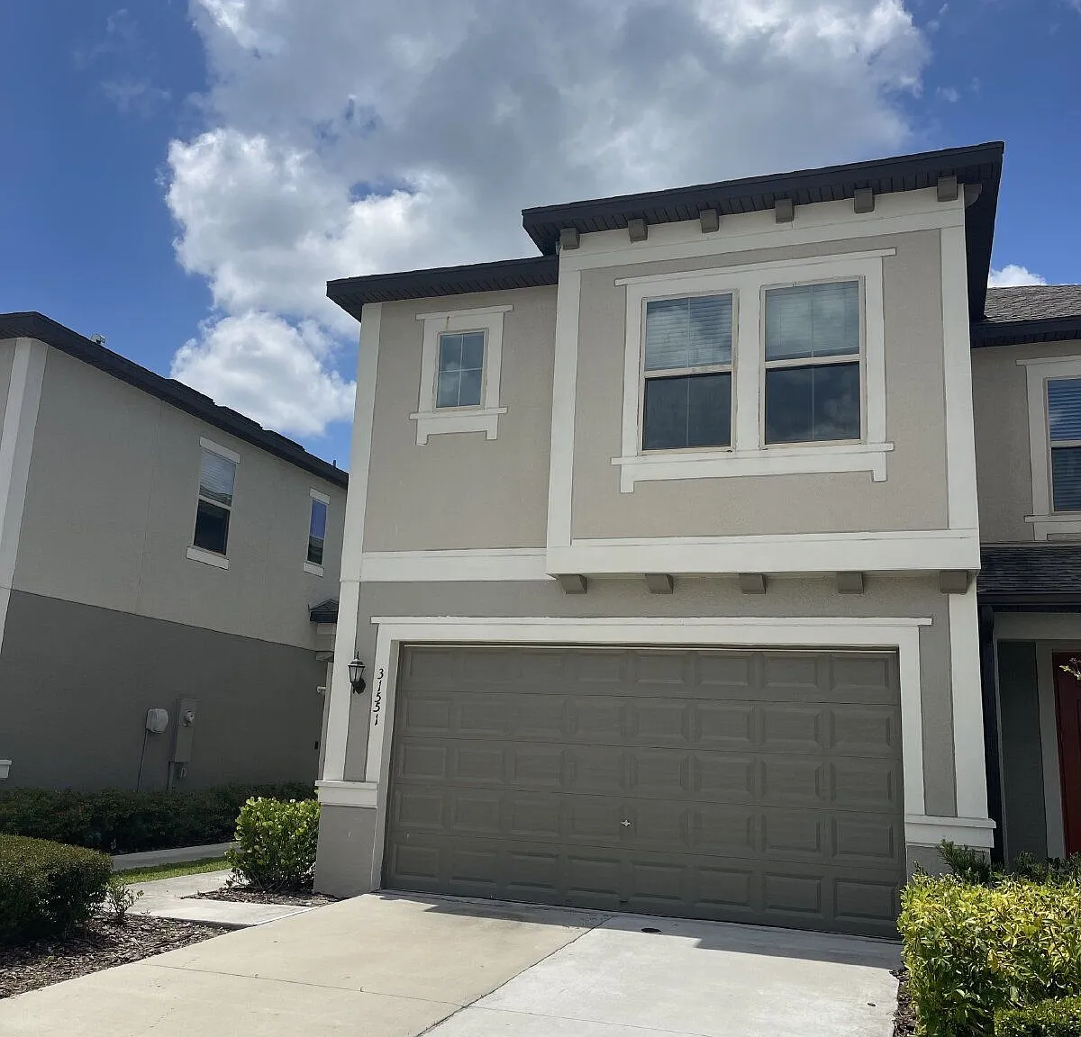 3 bed, 2.5 bath, 1807 sqft, $2,245 — Photo 3