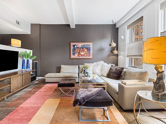 3rd image of 601 W End Ave APT 8B