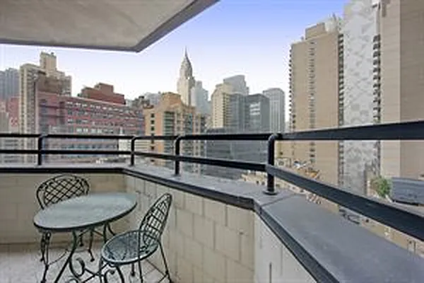 Sold by Corcoran | media 5