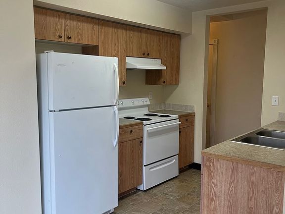 4th image of 155 N Midland Blvd #104