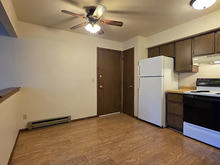 2500 Honey Lou Ct #202 — Photo 5