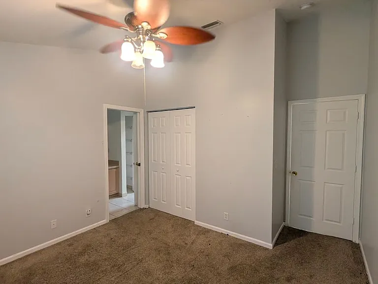 4715 Palmbrooke Cir — Photo 16