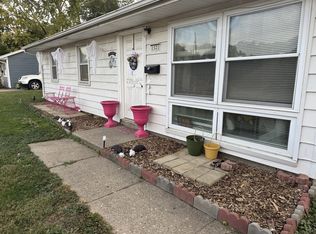 1521 Hedge Rd, Champaign, IL 61820