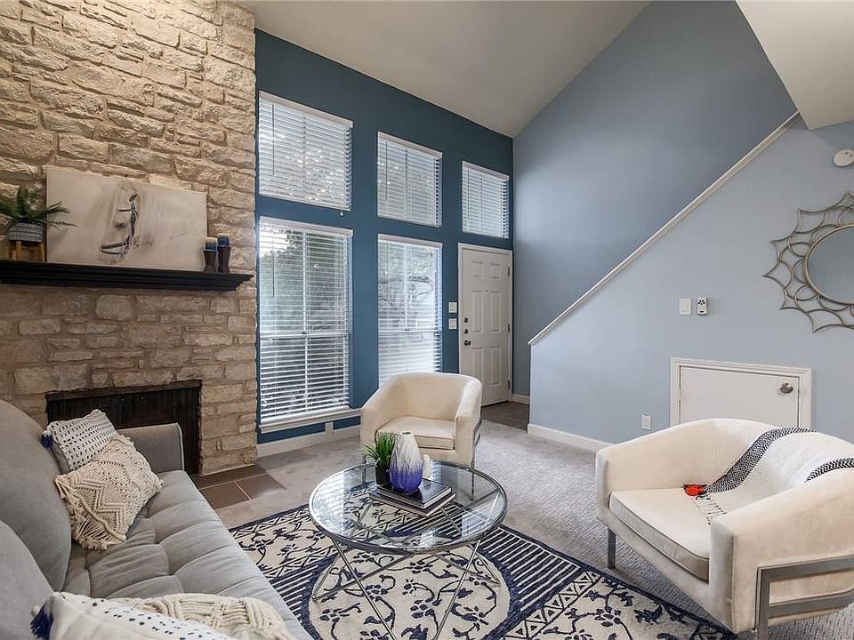 2nd image of 6831 Old Quarry Ln