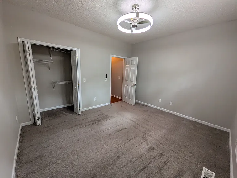 475 Crestview Rd — Photo 31