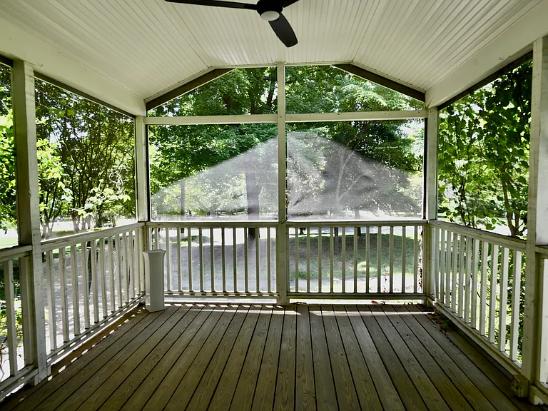 3215 Plantation Rd — Photo 10