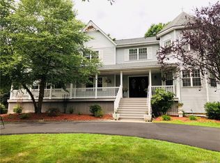 17 Staff Sgt James Parker Rd, Blauvelt, NY 10913