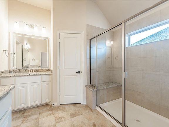 2nd image of 287 Moorland Dr