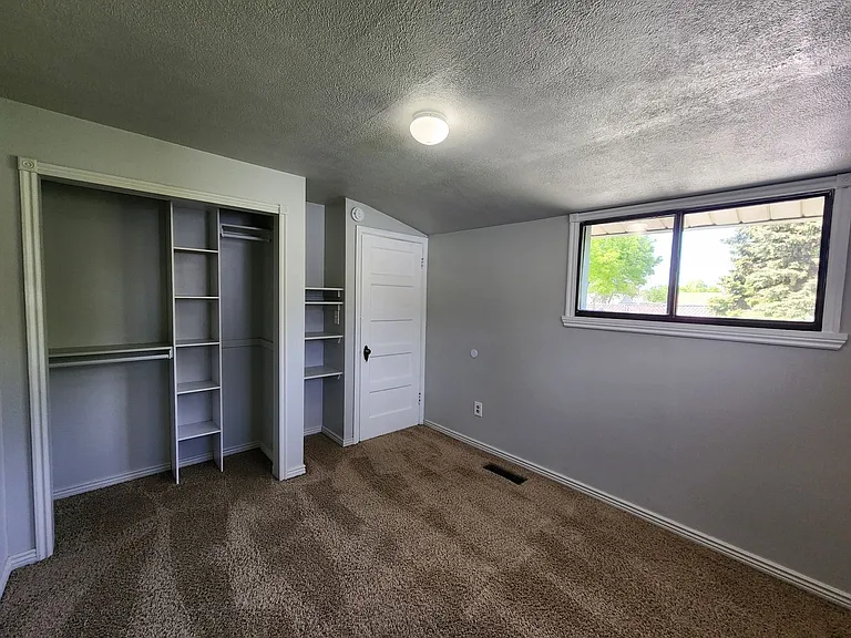 1306 W Gillespie Ave — Photo 7