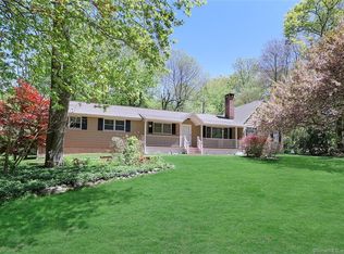 54 Cricket Ln, Trumbull, CT 06611