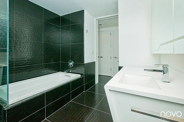 Rented by NOVO | media 34