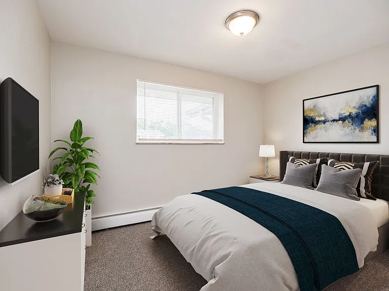 Monroe Terrace Apartments — Photo 5