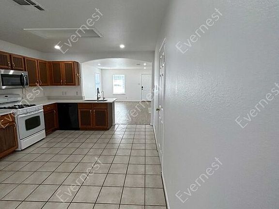 2nd image of 720 Blair Ave