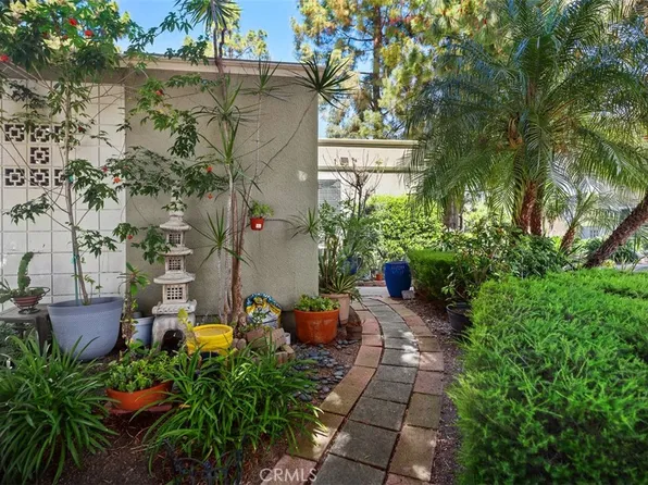 4 Via Castilla Unit D, Laguna Woods, CA 92637