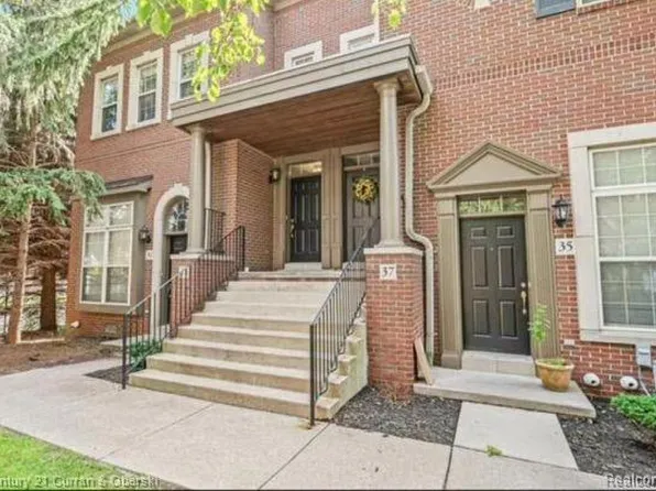 33 W Village Ln, Dearborn, MI 48124