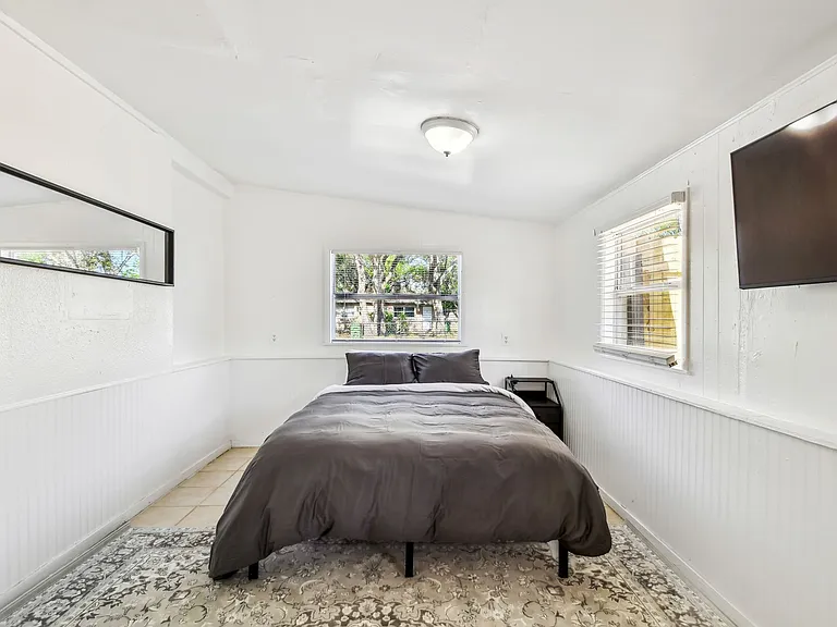 10103 N Lantana Ave — Photo 7