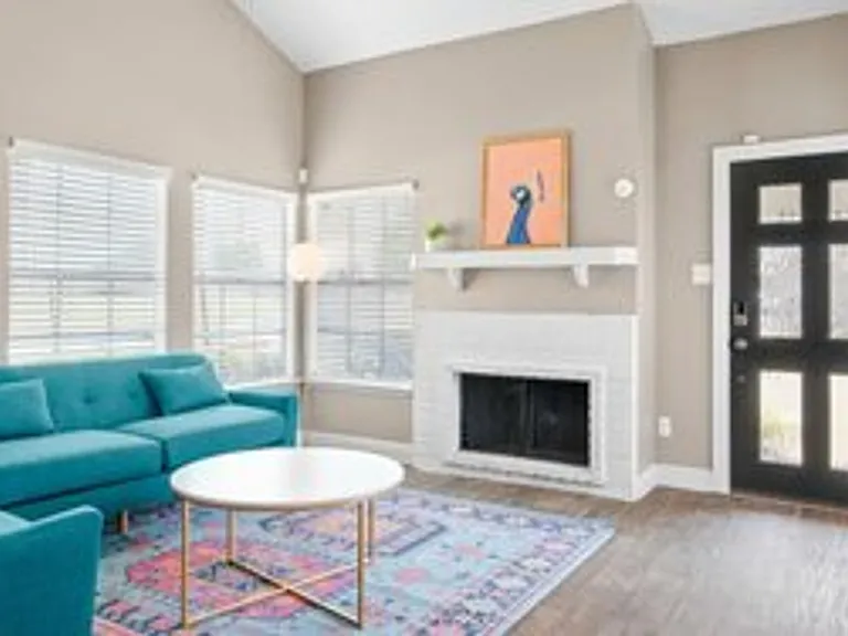 Casa Azul Townhomes — Photo 22