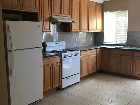 1161 32nd St, Emeryville, CA 94608