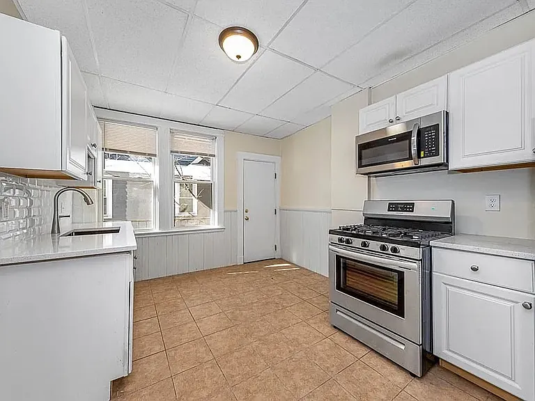 42 Brackett St — Photo 1