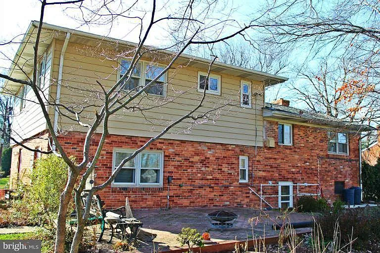 Building Photo - 1705 Warner Ave