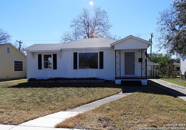 1st image of 2422 W Mistletoe Ave