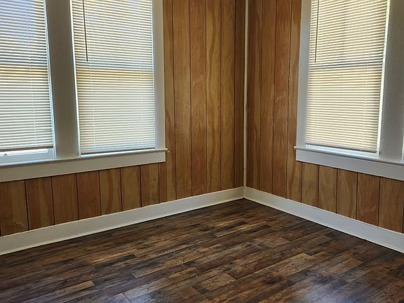 2nd image of 4305 Byron St