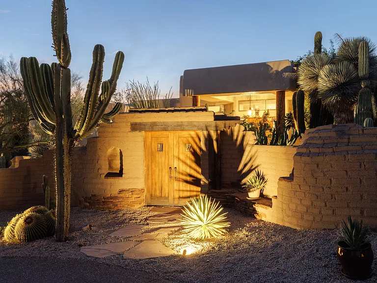 7700 E Arroyo Rd — Photo 3