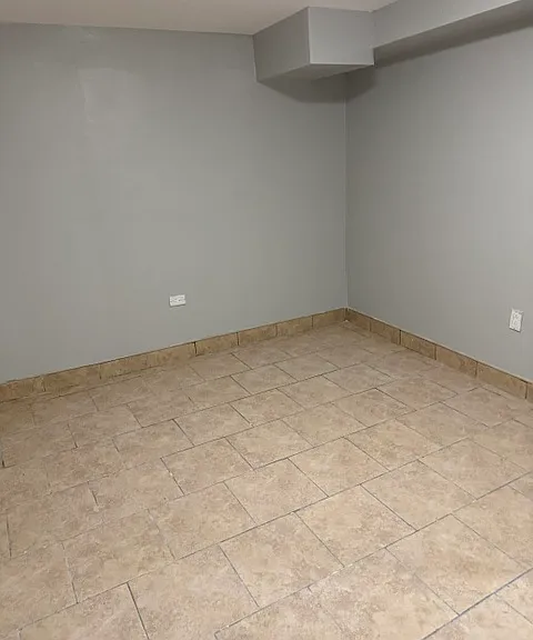 6927 S Claremont Ave — Photo 11