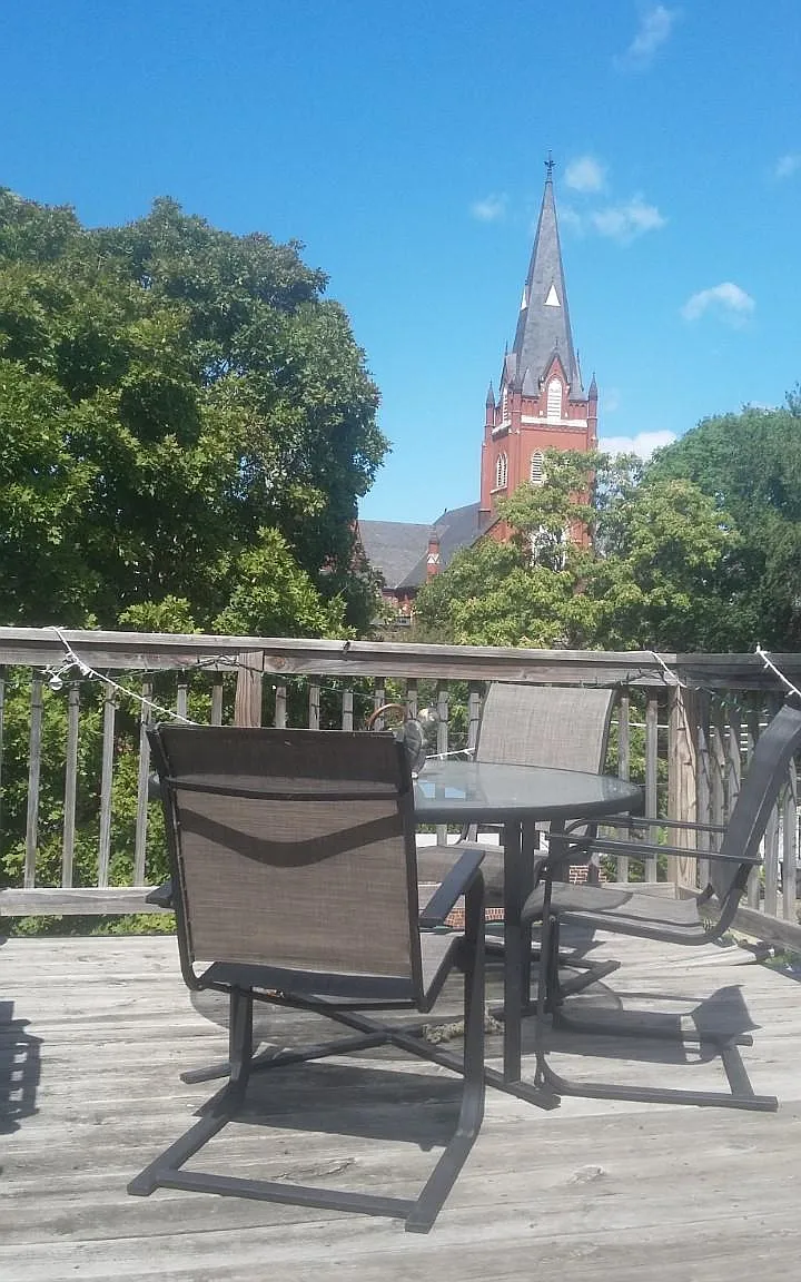 1 bed, 1260 sqft, $1,645 — Photo 1