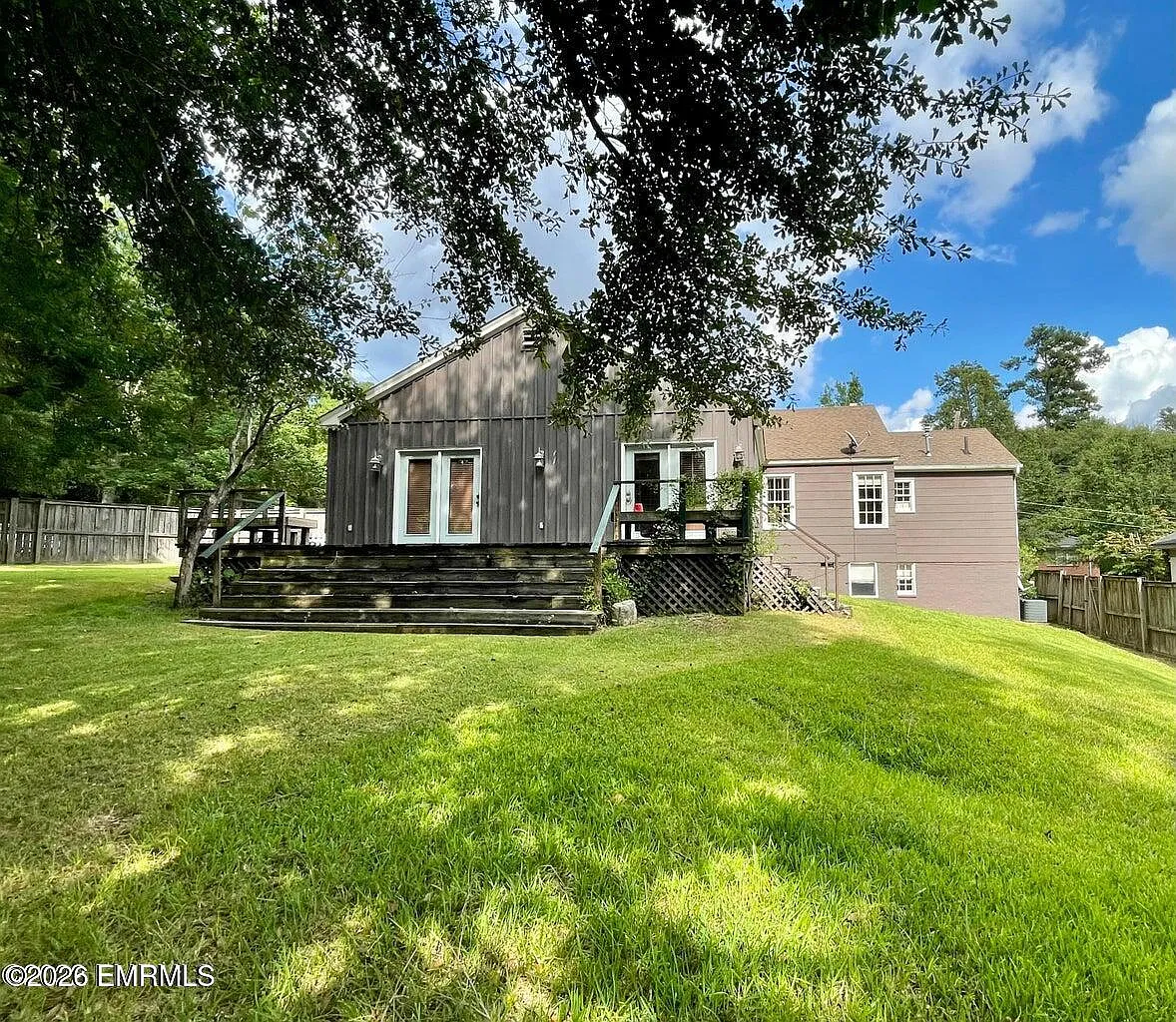 3 bed, 2.0 bath, $1,600 — Photo 2