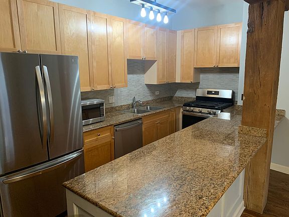 2nd image of 1735 W Diversey Pkwy APT 116