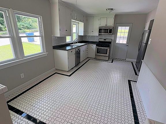5th image of 109 Mary Hammack St