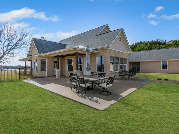 2118 Darby Dan Ct, Granbury, TX 76049