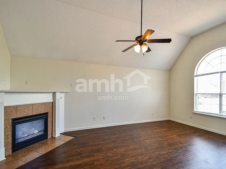 4288 Genevieve Dr — Photo 6