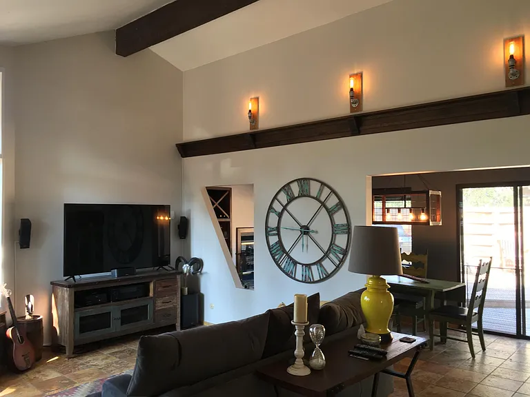 250 N La Luna Ave — Photo 3