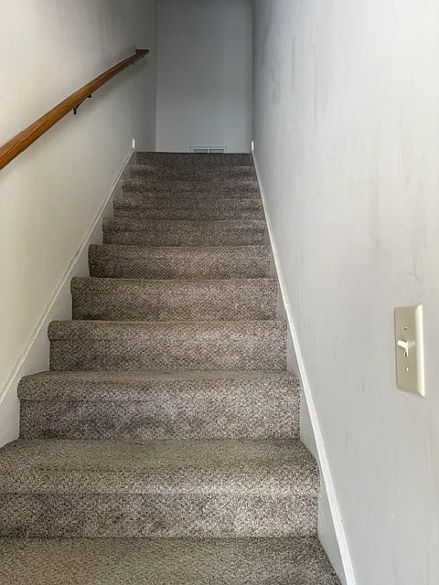 170 Victoria Court - B — Photo 2
