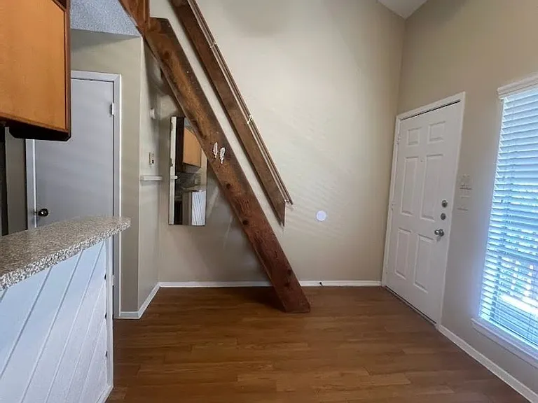 2210 Pearl St #302 — Photo 3