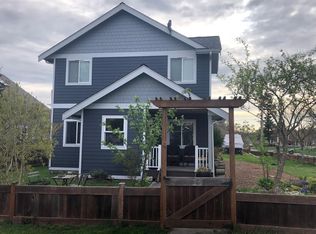 996 Blaine Ave, Blaine, WA 98230