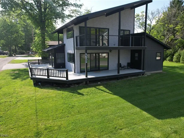 1652 Jersey St, Lake Milton, OH 44429