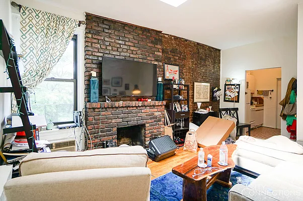 Rented by City Connections Realty | media 20