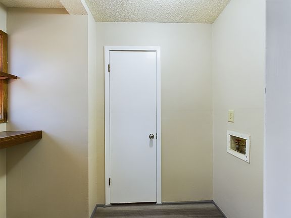 4th image of 321 W Park St #11251781