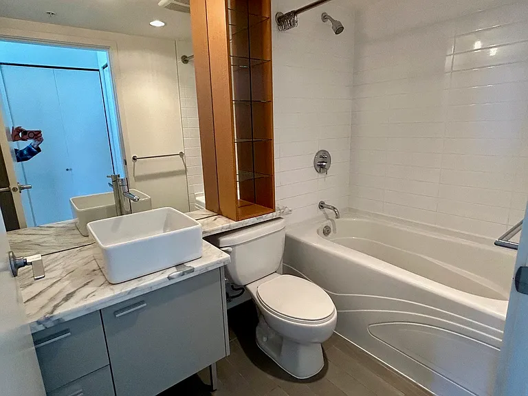 33 Smithe St #3005 — Photo 7
