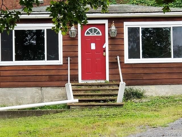 1st image of 22 Maloney Ln