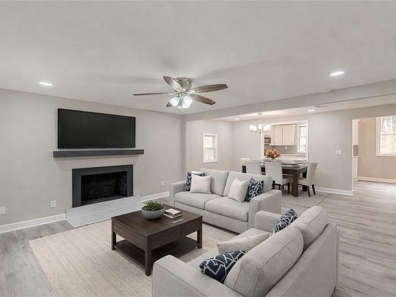 5th image of 616 Inman Rd