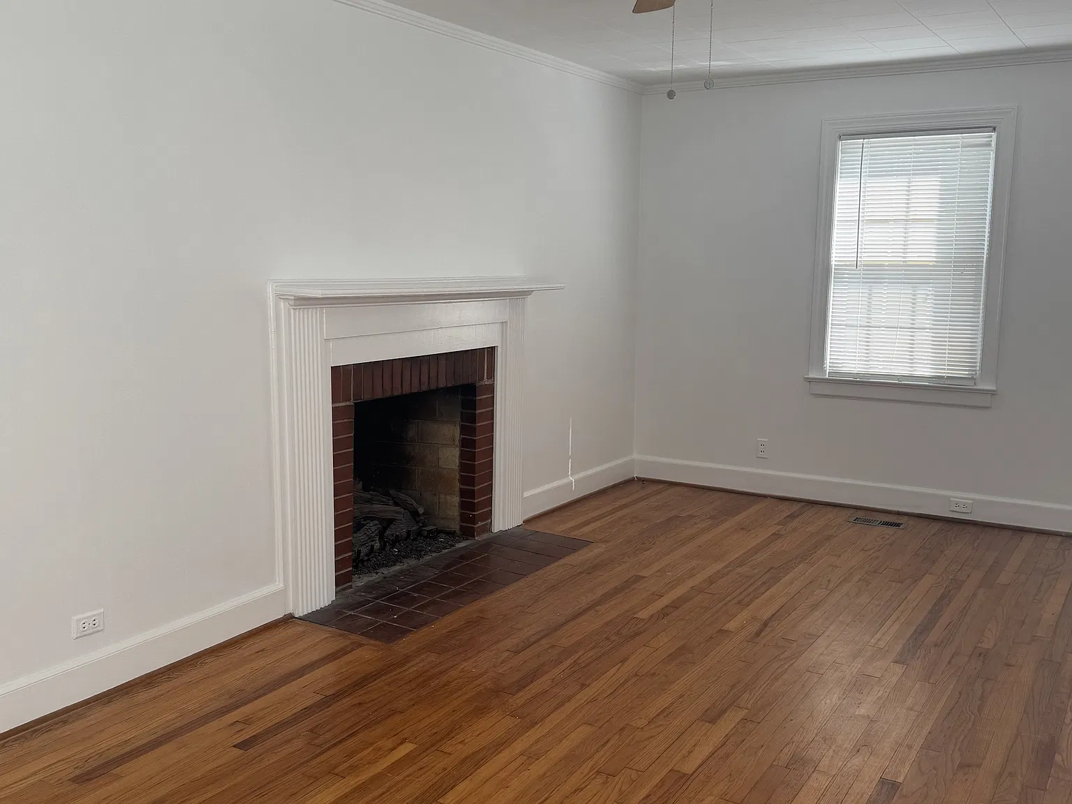 1404 West Lakewood Avenue - 1 — Photo 2